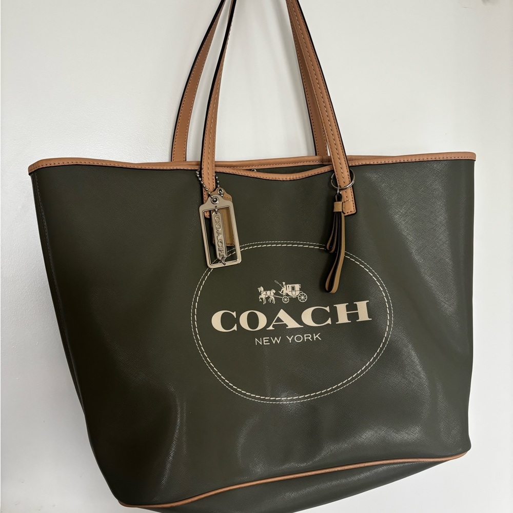 SOLD!! Coach Metro Horse and Carriage Tote Bag